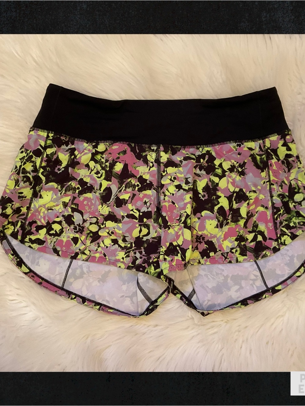 Lululemon Speed Up MidRise Lined Short 4"
Inflected Highlight Yellow Multi Black - Picture 1 of 7
